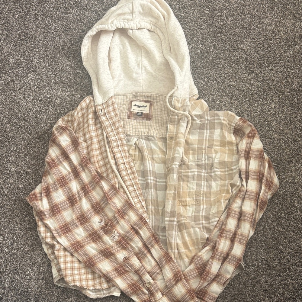 American Eagle flannel cropped hoodie